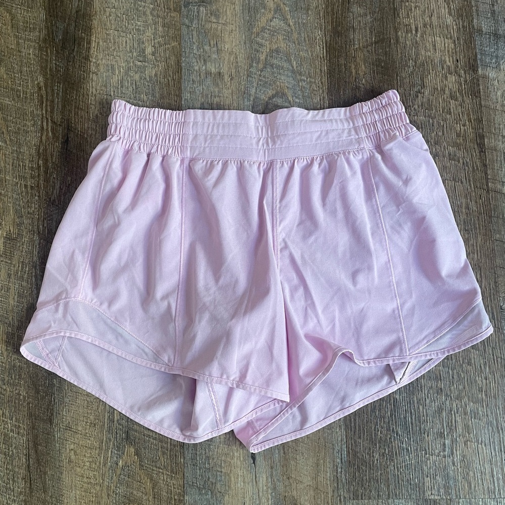 Lululemon hotty hot high rise lined short 4”